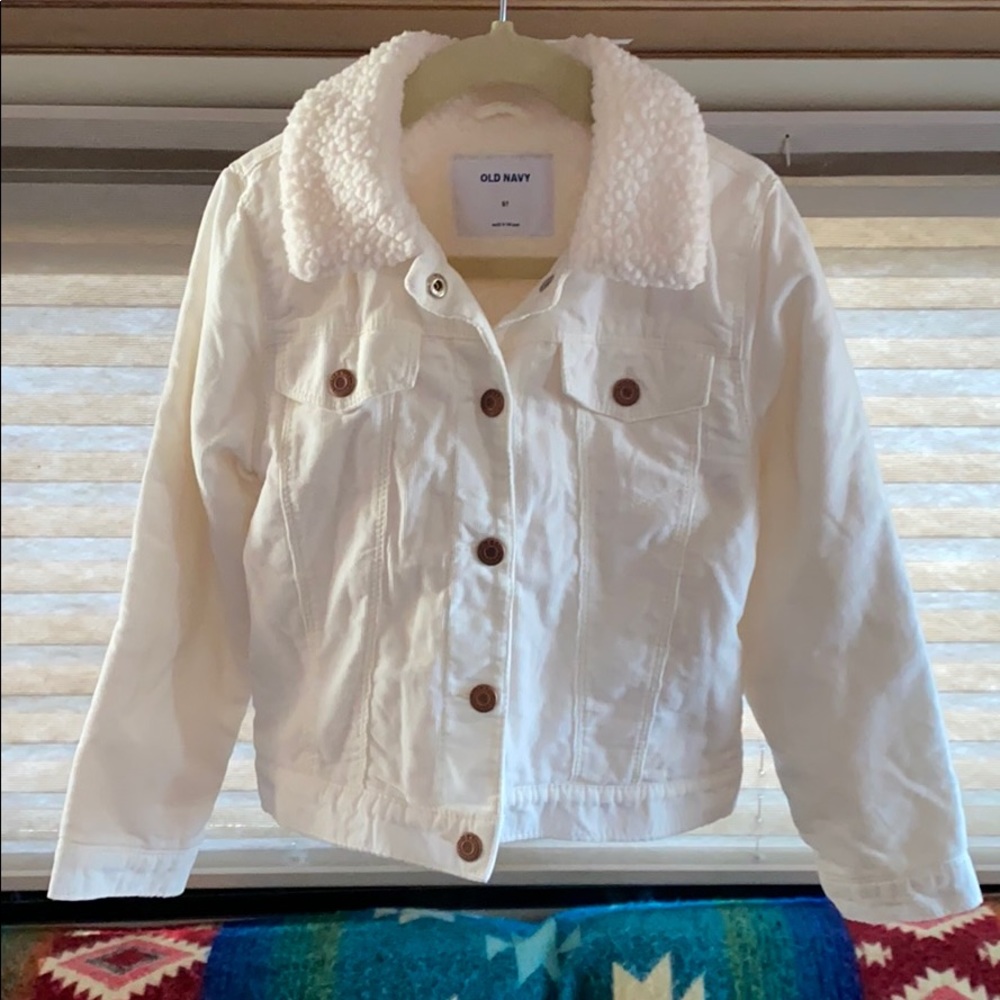 NWOT Girls 5T white corduroy jacket, sherpa lined